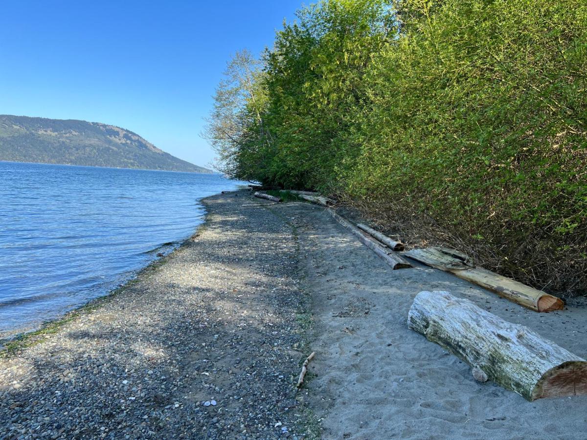 Sea And Cedar Retreat-A Home In A Tranquil Setting Cowichan Bay Exterior photo